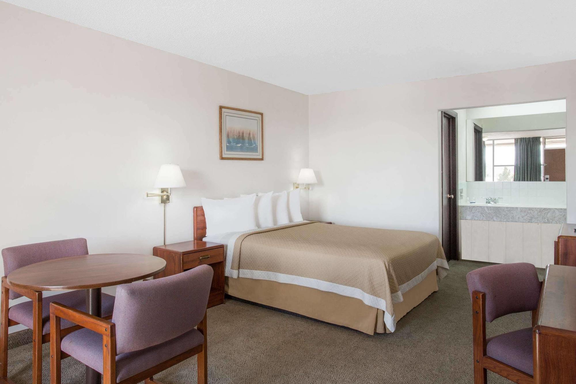 Days Inn By Wyndham Rock Springs Luaran gambar